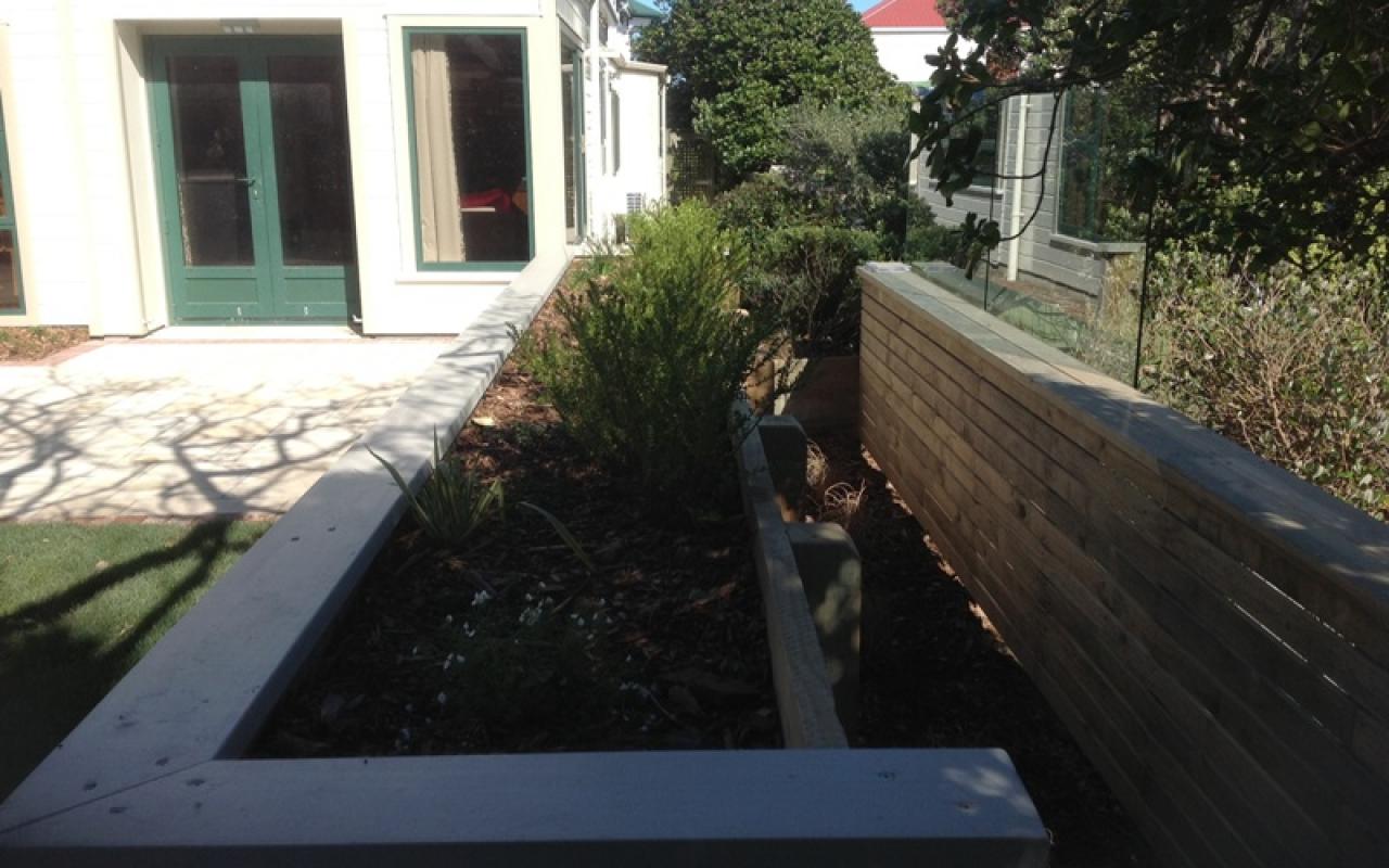 MT Victoria garden slider 02 2551