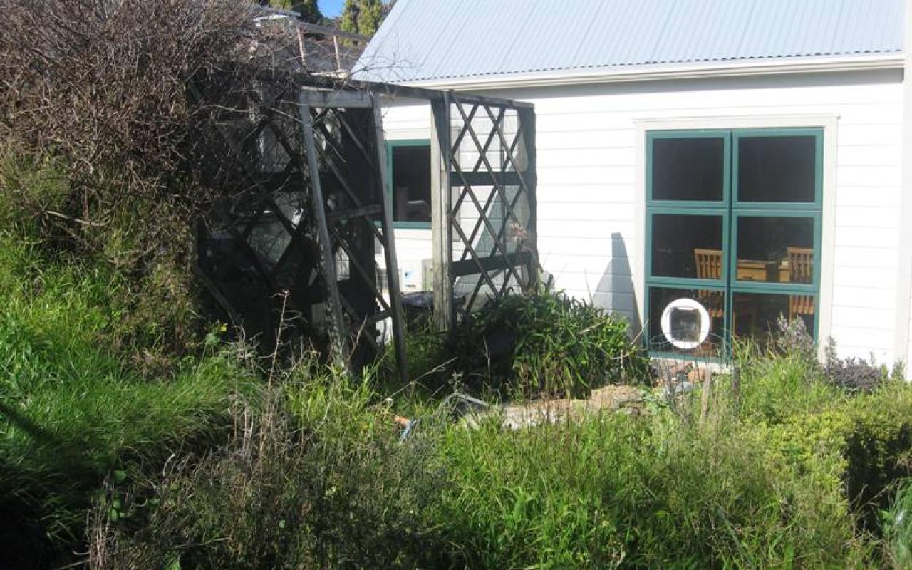 MT Victoria garden slider 03 2390